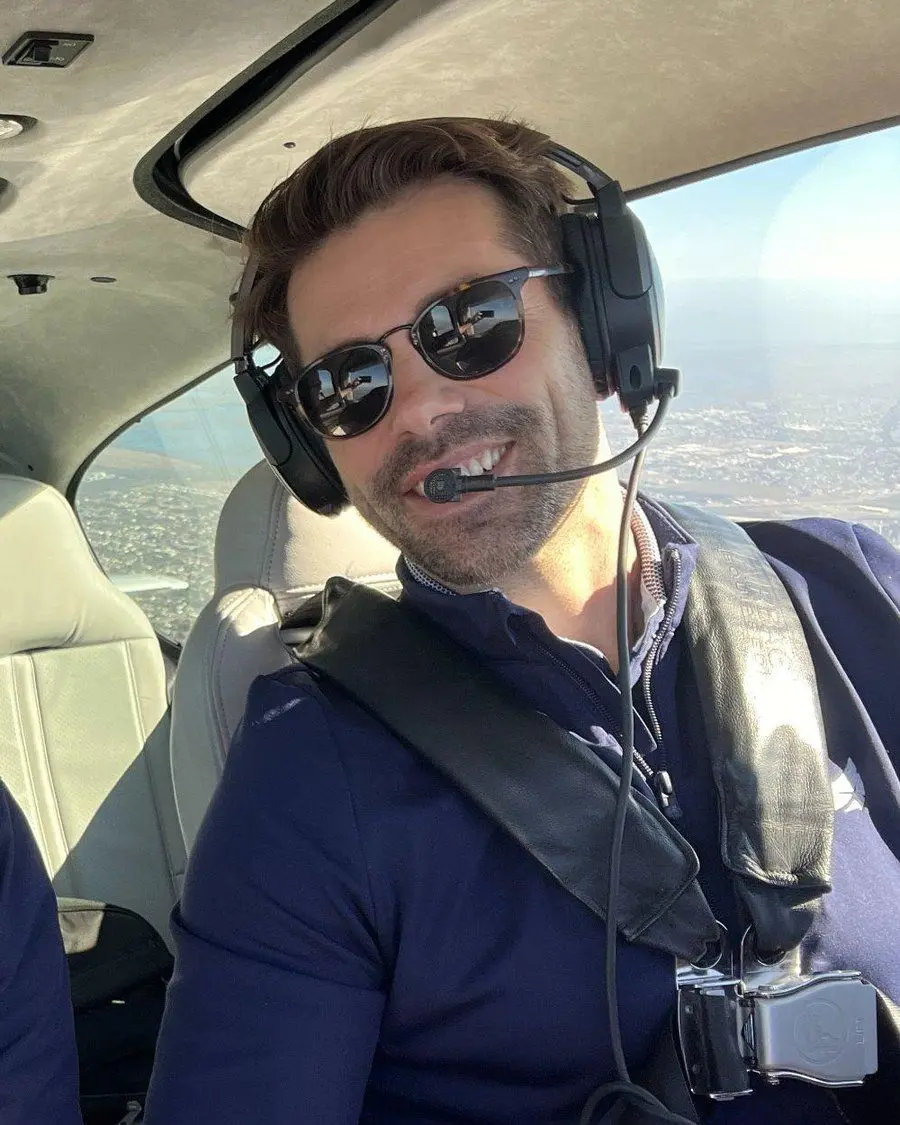 Patrick Schindler flying, from the cockpit